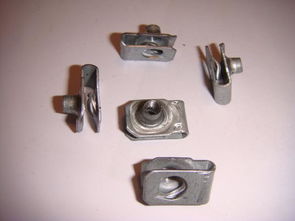 苏省丹阳市新桥镇新异五金工具厂 精密冲压卡件的高清视觉与工艺解析